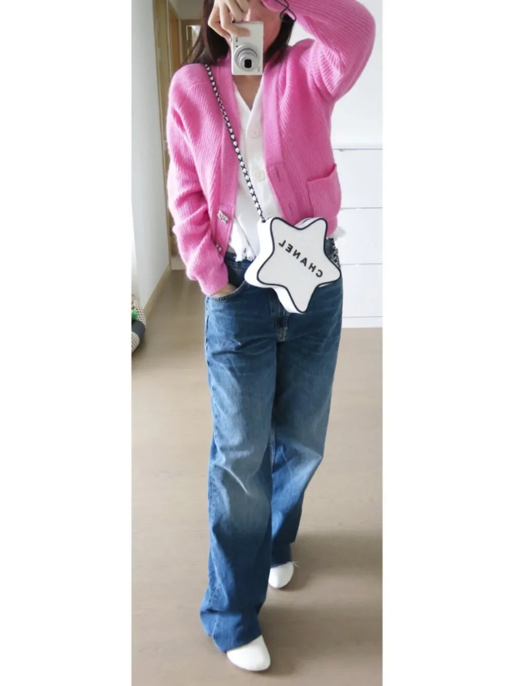 CHANEL 24 Cruise White STAR CC WALK OF FAME Hollywood Boulevard Crossbody Bag - Picture 2 of 14